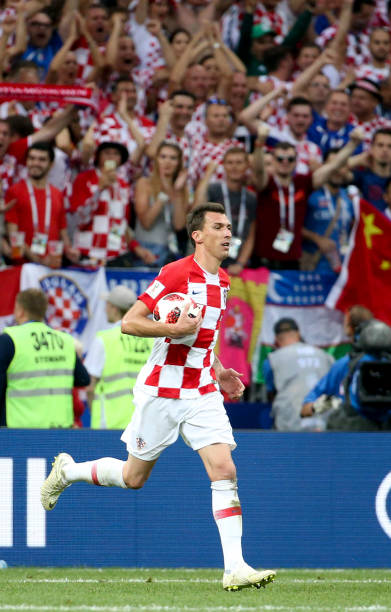 队精神在足 队精神在足