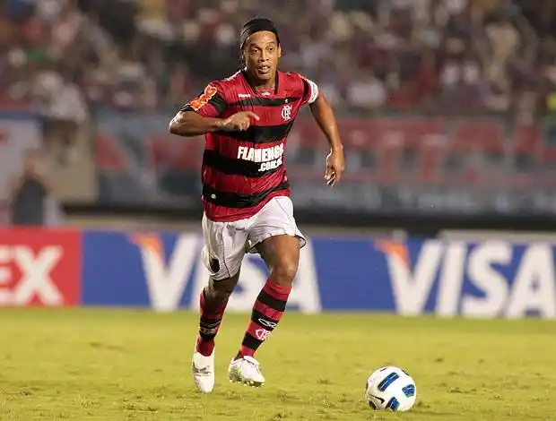 直至高诗岩 直至高诗岩